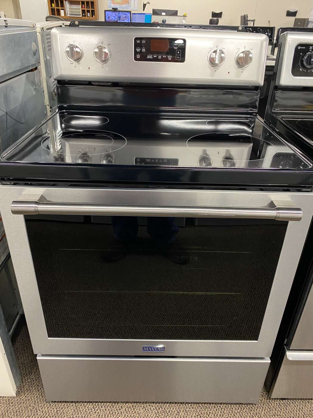 Reconditioned KENMORE SelfClean Oven Electric Range With Warming