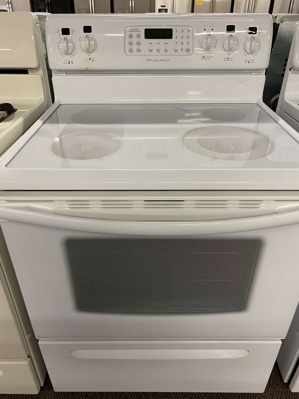 Reconditioned FRIGIDAIRE SelfClean ConvectionOven Electric Range