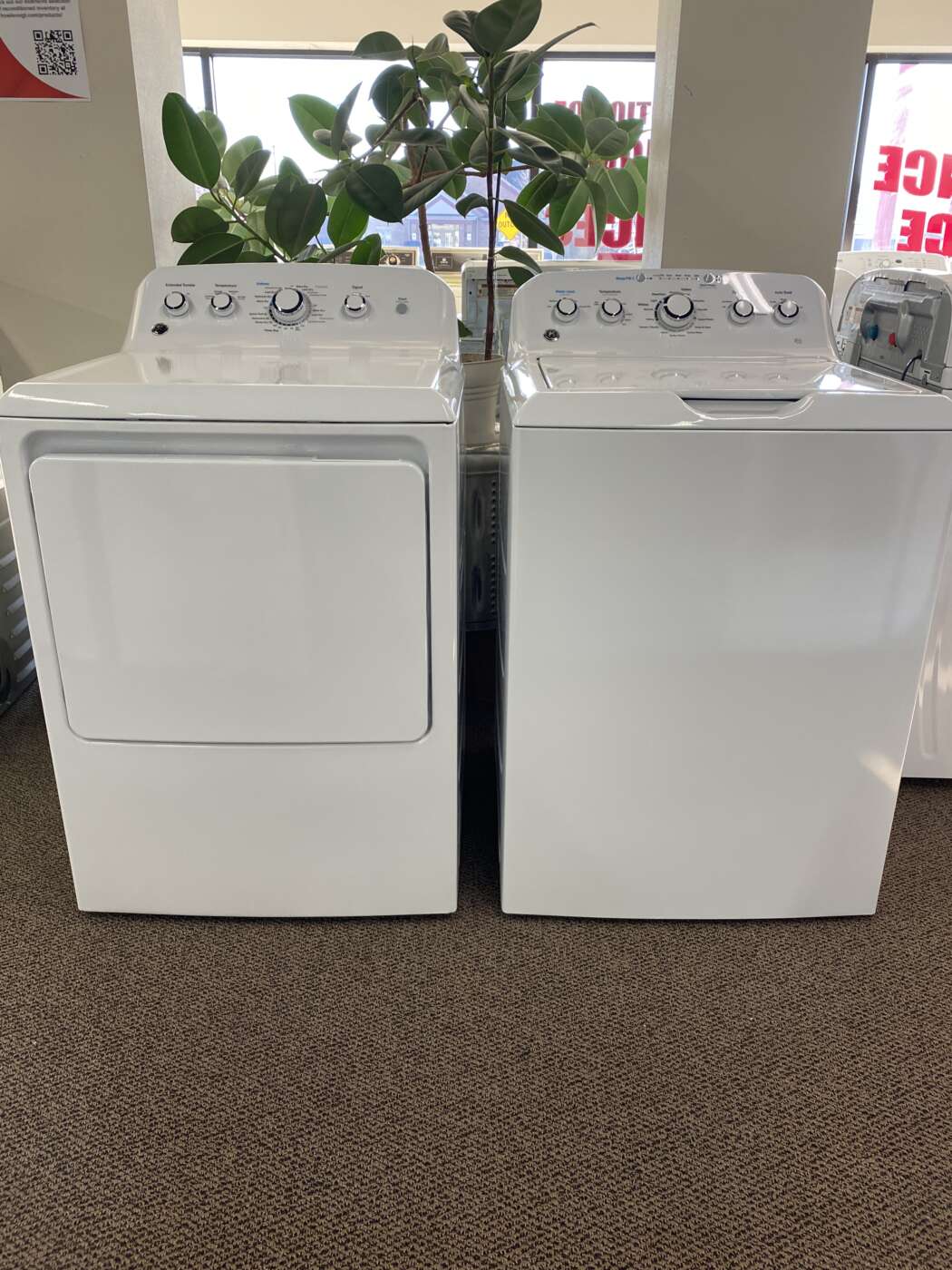 Reconditioned G/E 4.5 Cu. Ft. Top-Load Washer & 7.2 Cu. Ft. Electric Dryer – White