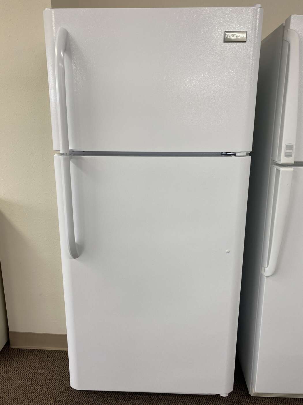Reconditioned FRIGIDAIRE 18 Cu. Ft. Top-Freezer Refrigerator – White