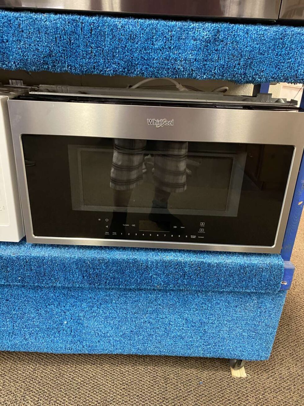 Reconditioned WHIRLPOOL 1.9 Cu. Ft. 1100 Watt OTR Microwave