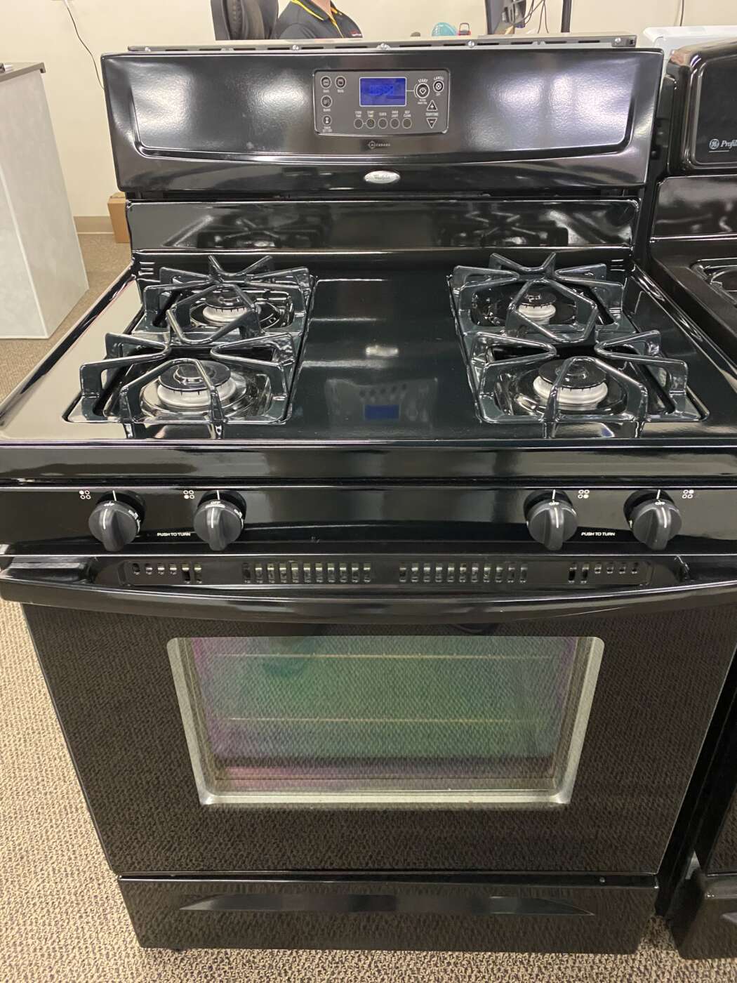 Reconditioned WHIRLPOOL Self-Clean Oven GAS Range – Black