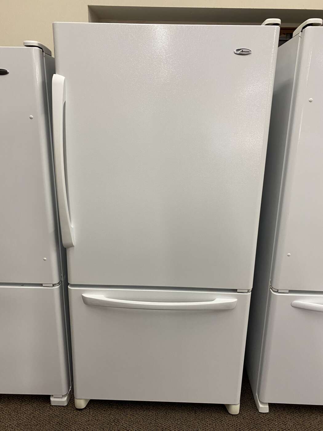 Reconditioned AMANA 22 Cu. Ft. BottomFreezer Refrigerator White