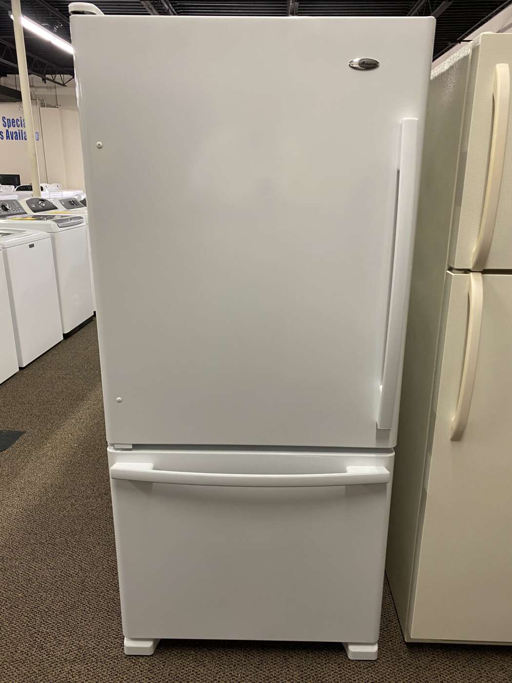 Reconditioned AMANA 19 Cu. Ft. BottomFreezer Refrigerator White