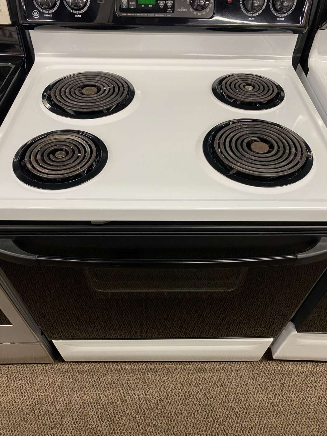 Reconditioned GE Electric Coil Top Range