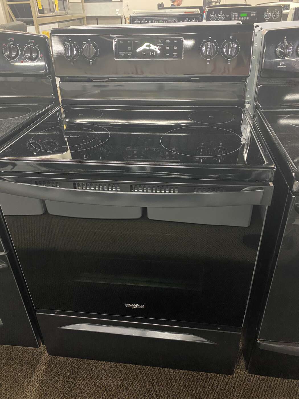 Reconditioned WHIRLPOOL 5.3 Cu. Ft. Electric Range