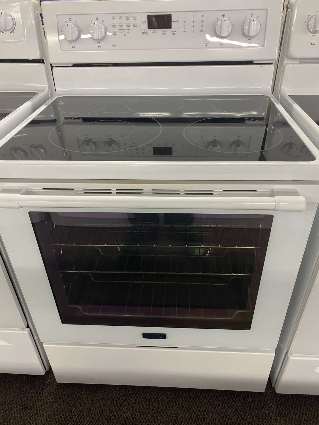 Reconditioned MAYTAG 6.4 Cu. Ft. Electric Range With True Convection