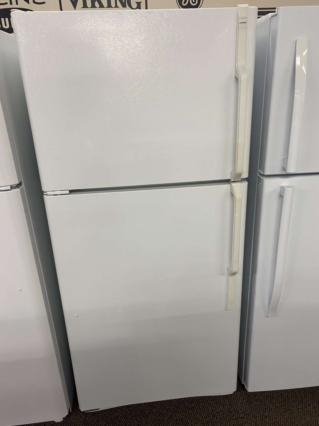 Reconditioned G/E 18.2 Cu. Ft. TopMount Refrigerator Howie Voigt