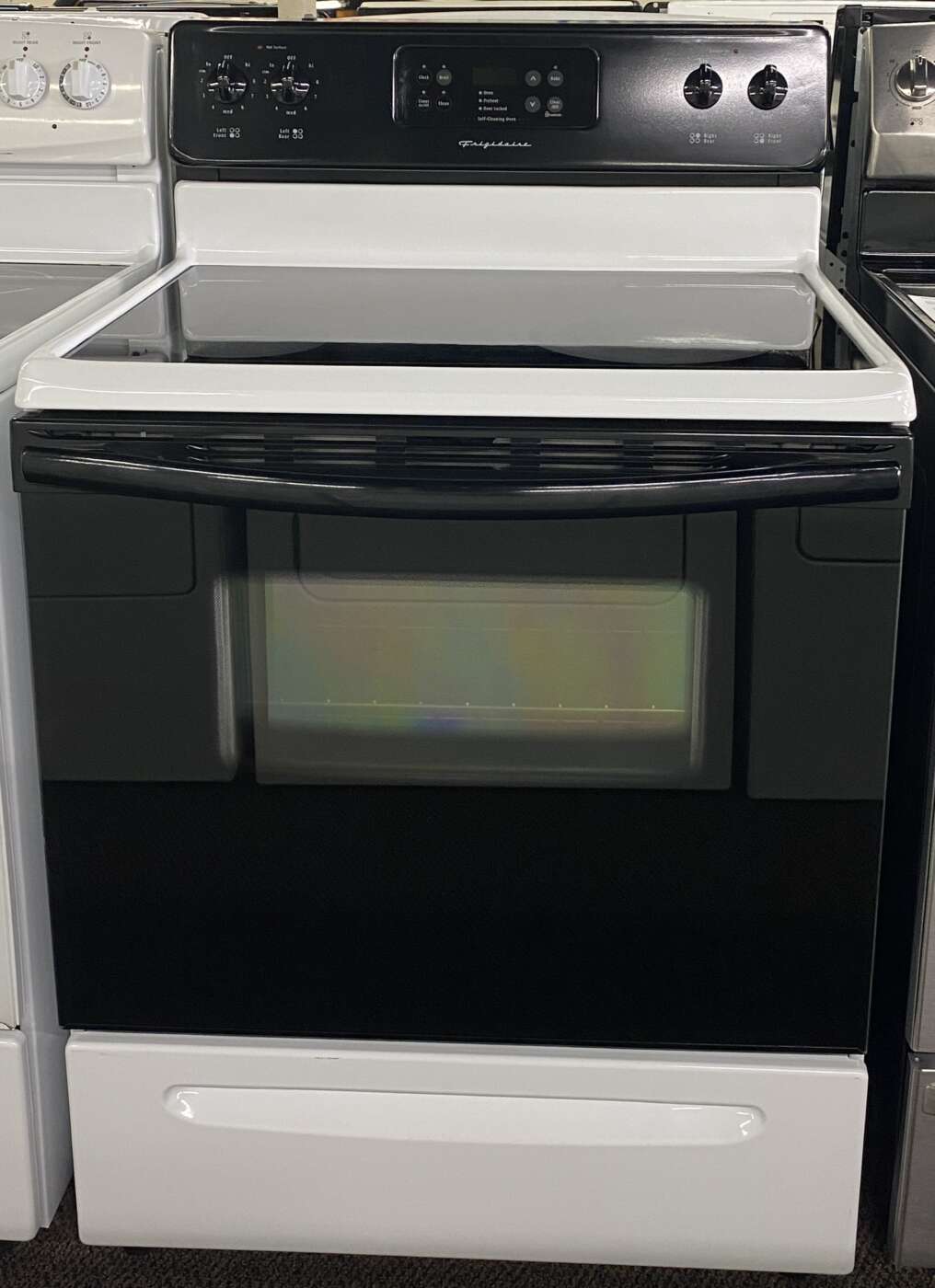 Reconditioned FRIGIDAIRE Electric Range With Self-Clean