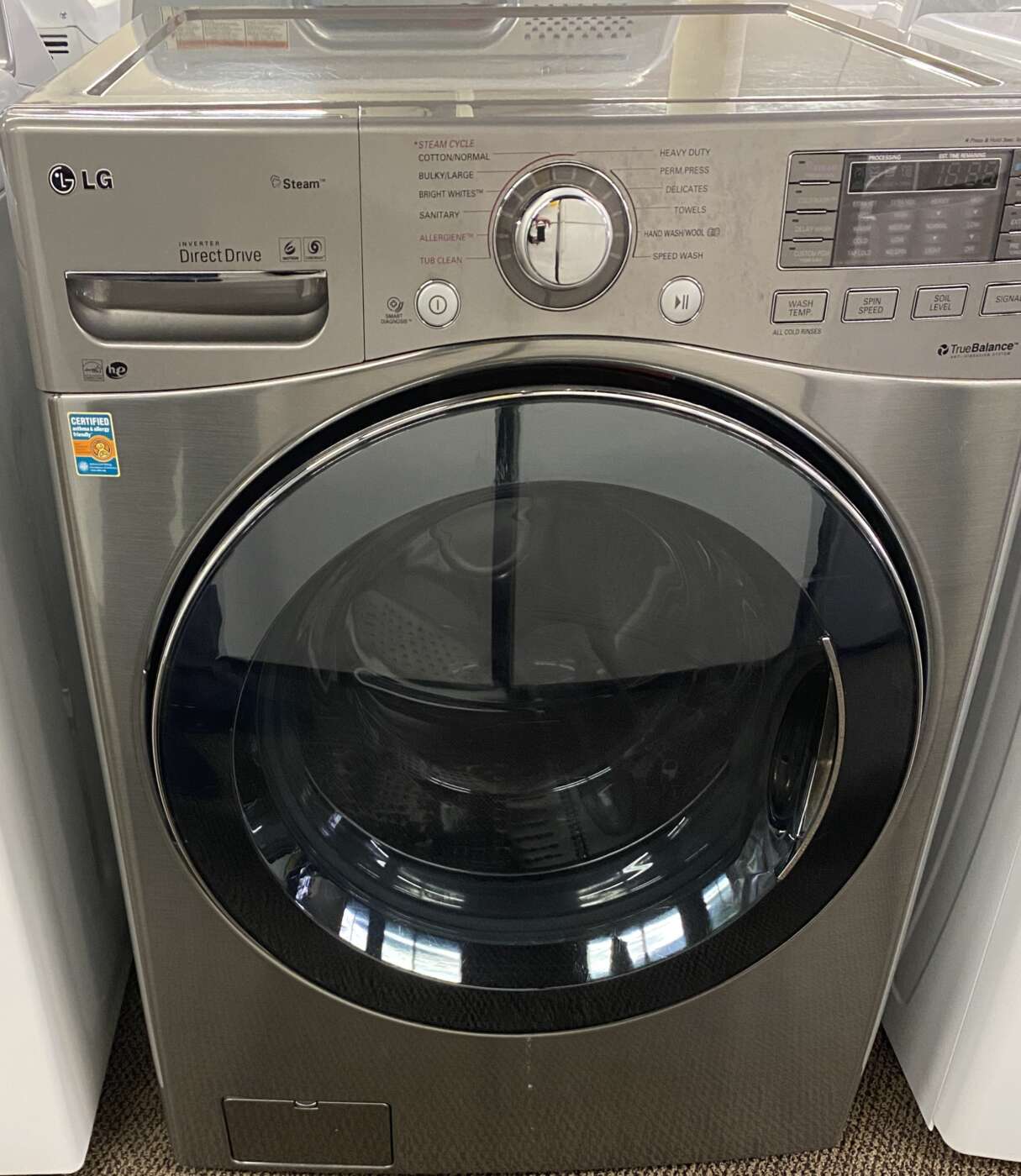 Reconditioned LG 4.6 Cu. Ft. Front-Load Washer (Graphite Steel)