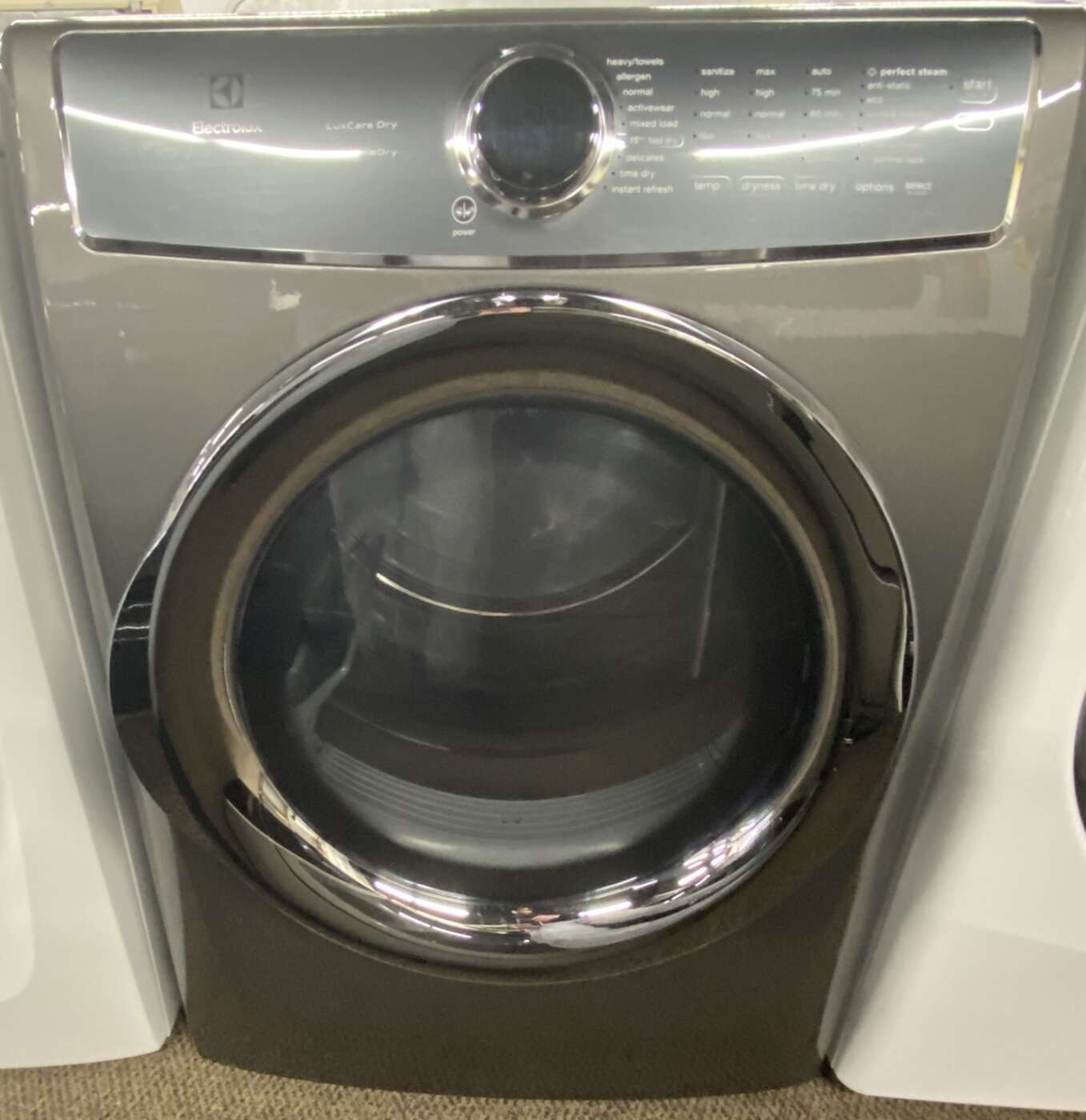 Reconditioned ELECTROLUX 8.0 Cu. Ft. Electric Dryer (Titanium color)