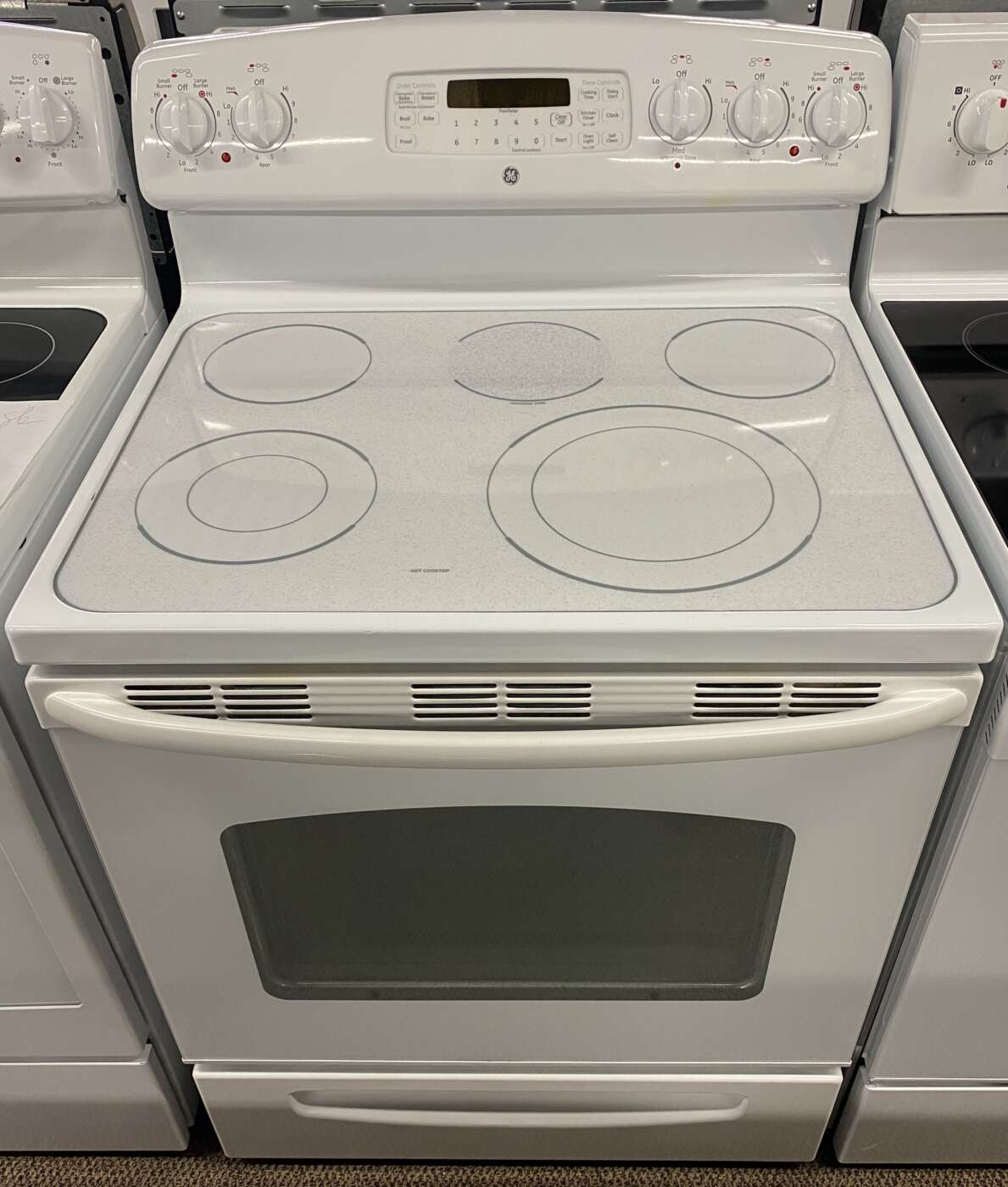 Reconditioned GE Electric Convection Range (White)