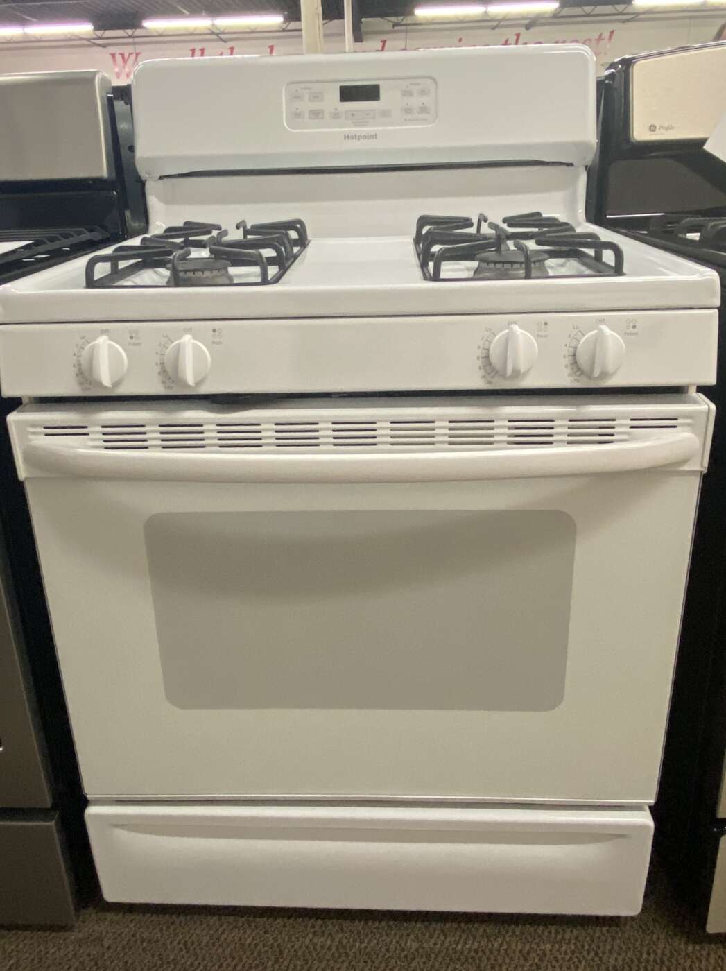 Reconditioned HOTPOINT Gas Range (White)