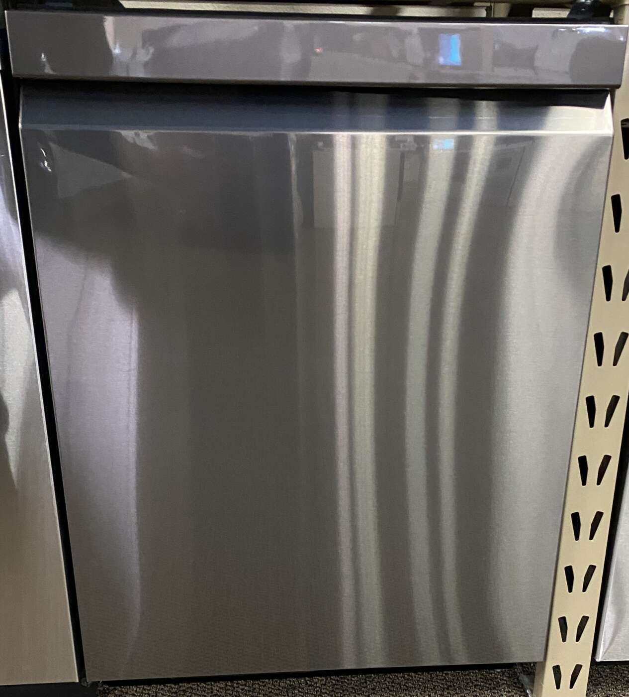 Reconditioned LG Dishwasher With Stainless Steel Tub and 3rd Rack (Black Stainless Steel)