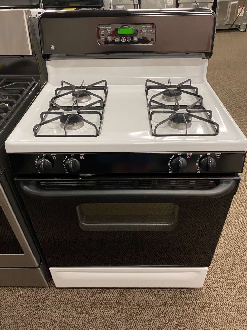 Reconditioned GE Gas Range (White)
