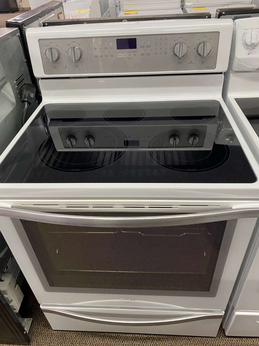 Reconditioned Whirlpool Smooth Top Electric Range with Convection (White)