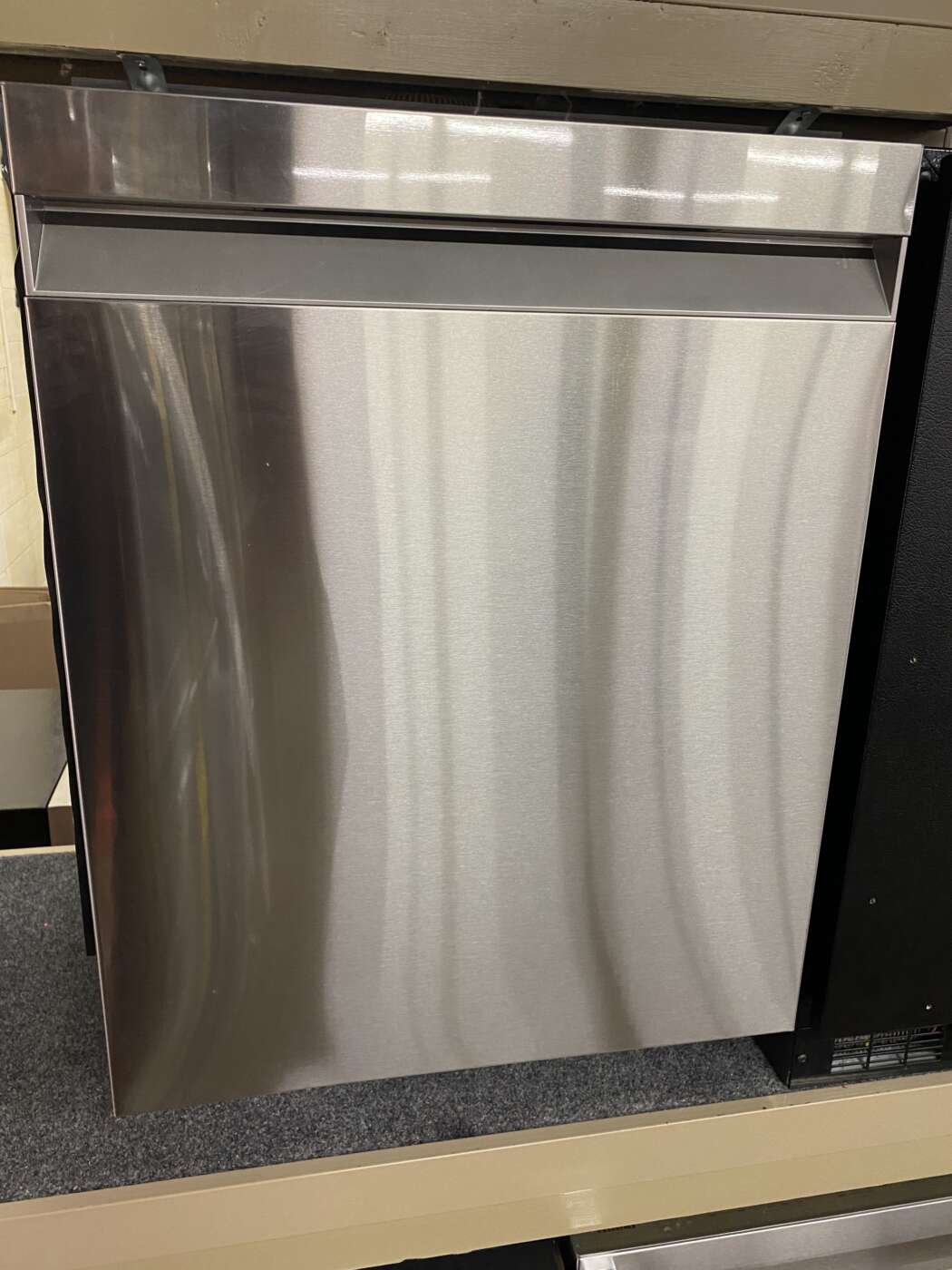 Reconditioned Samsung Dishwasher with 3rd Rack and Stainless Steel Tub (Stainless Steel)