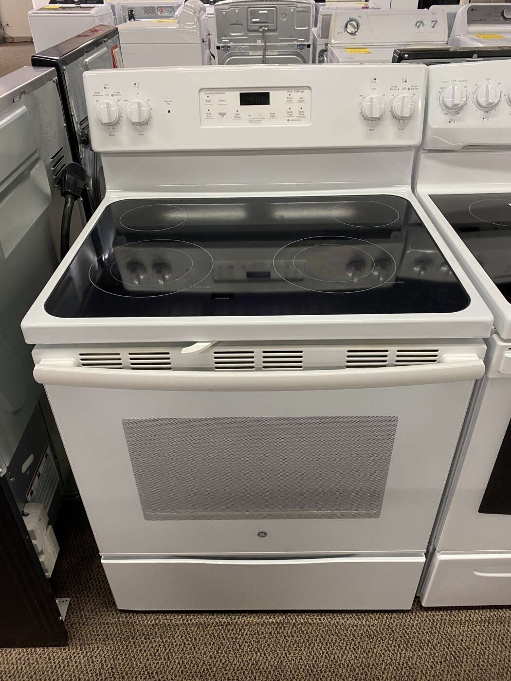 Reconditioned GE Smooth Top Electric Range (White)