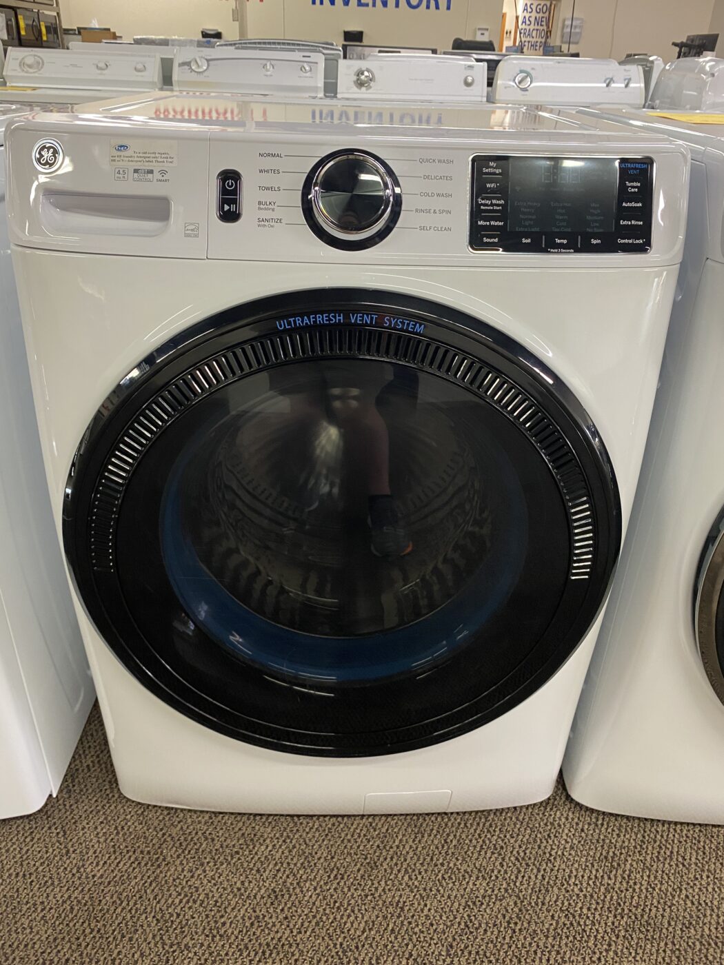 Reconditioned GE 4.5 cu. ft. Front Load Washer (White)