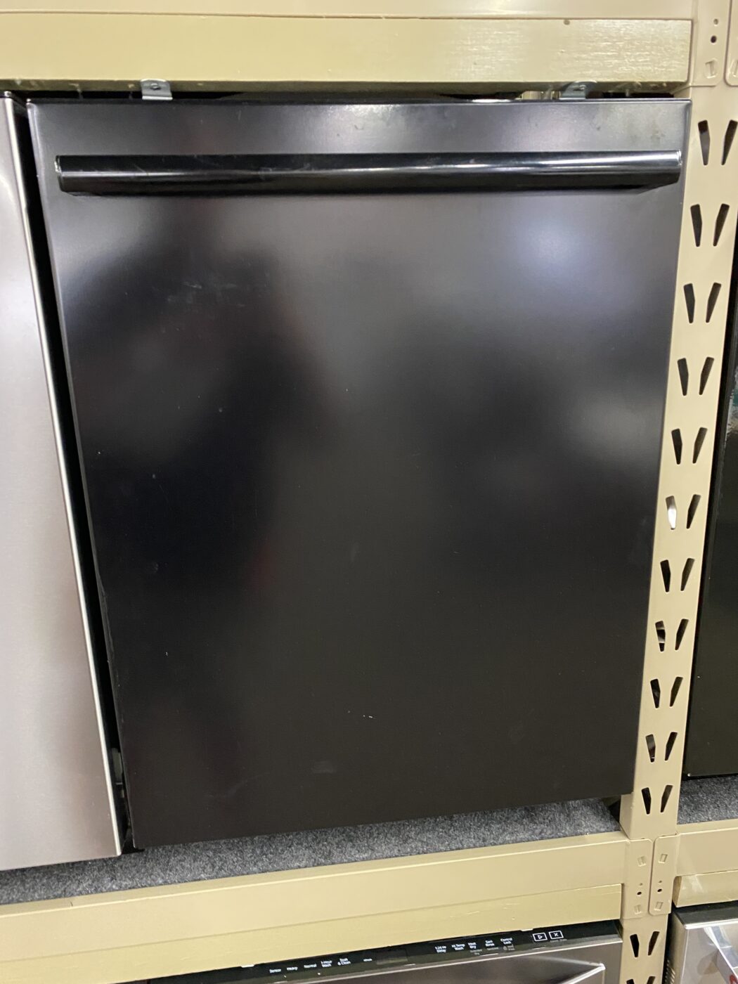 Reconditioned Bosch Dishwasher with 3rd Rack and Stainless Steel Tub (Black)