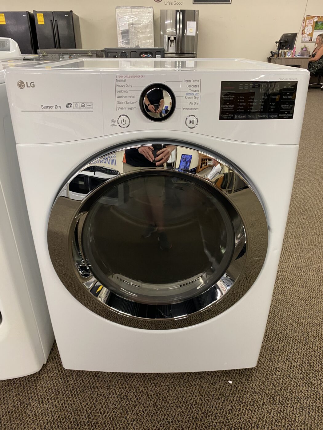 Reconditioned LG 7.4 Cu. Ft. Electric Dryer