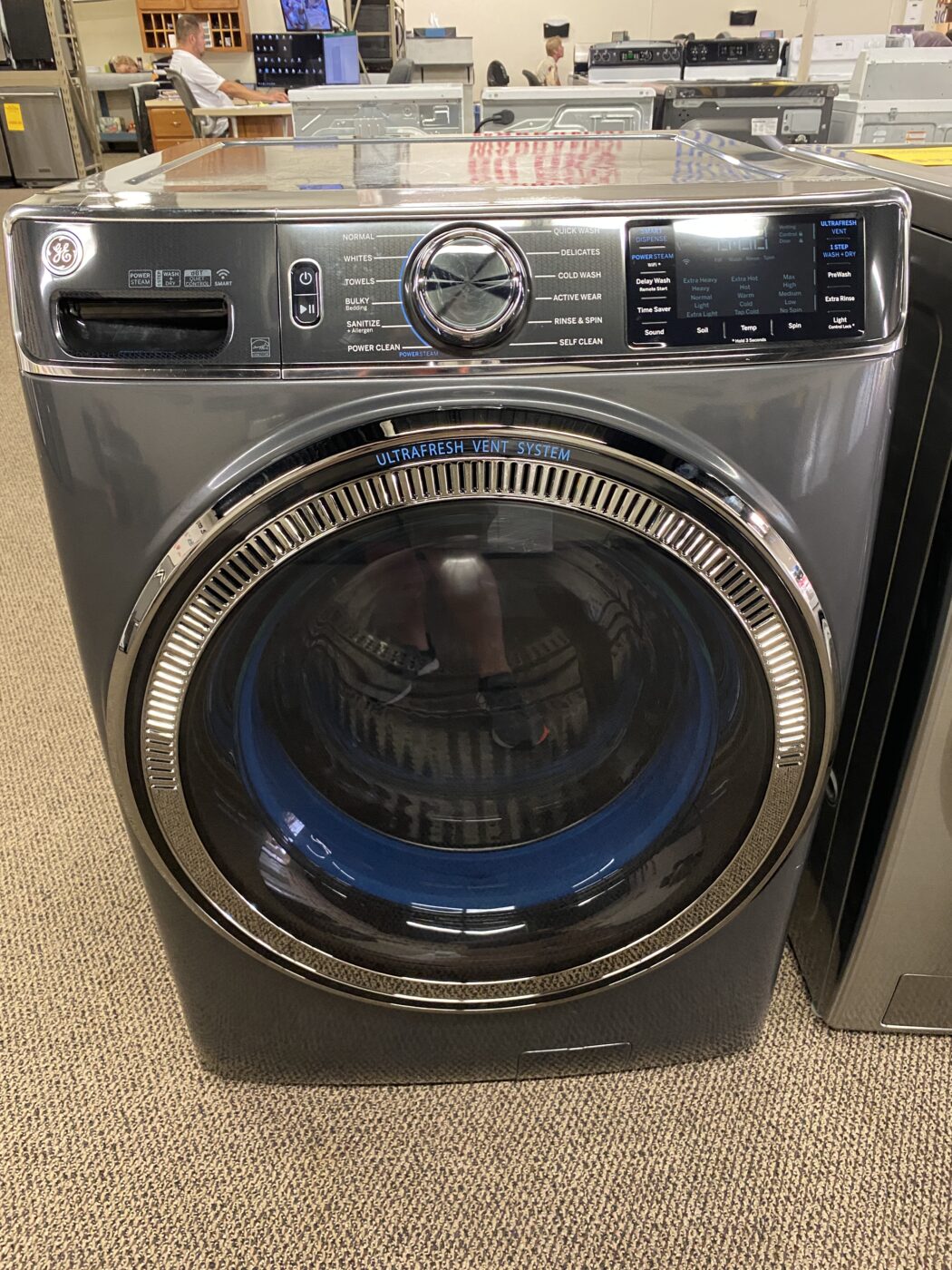 Reconditioned GE 5.0 cu. ft. Front Load Washer (Gray)