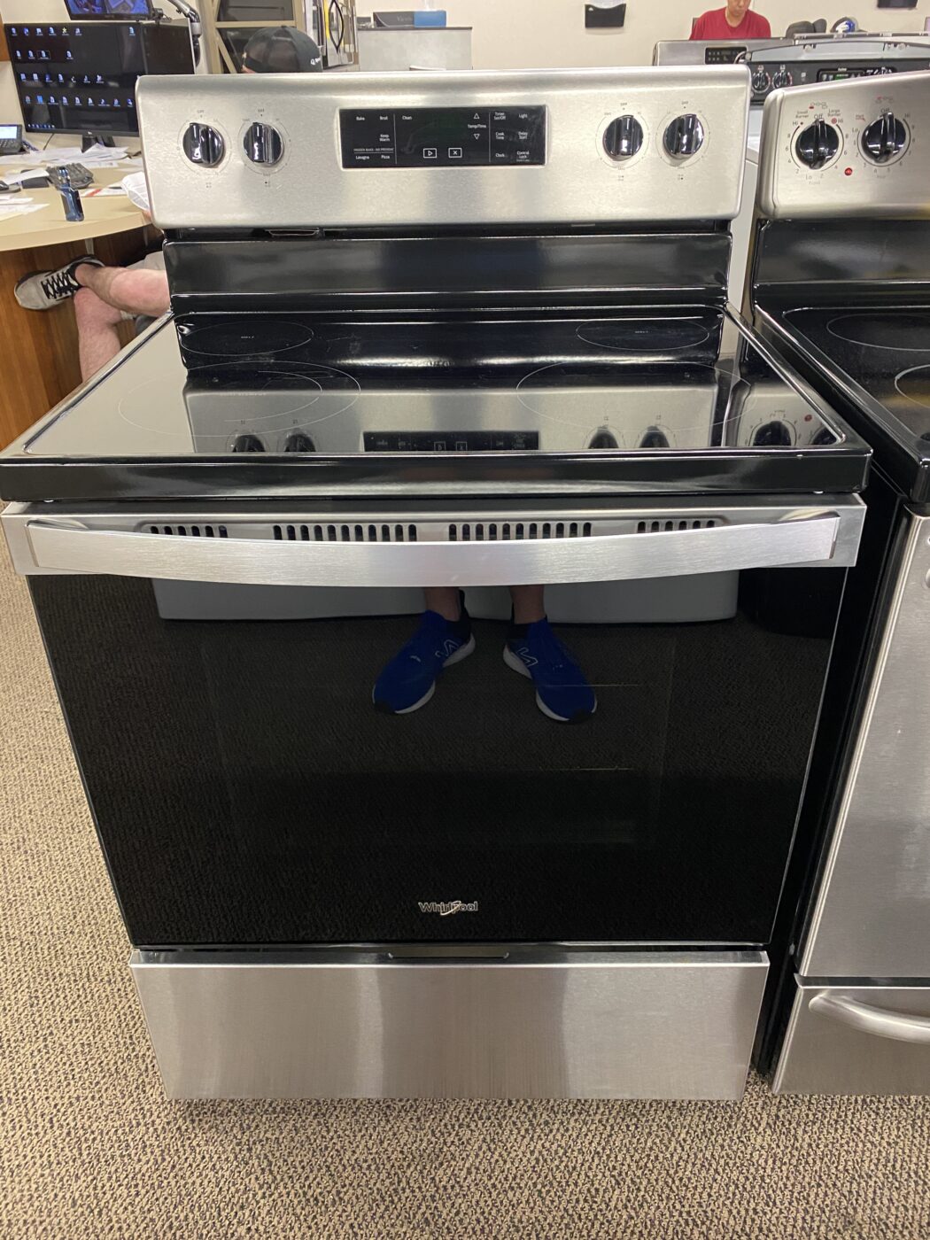 Reconditioned Whirlpool Smooth Top Electric Range (Stainless Steel)
