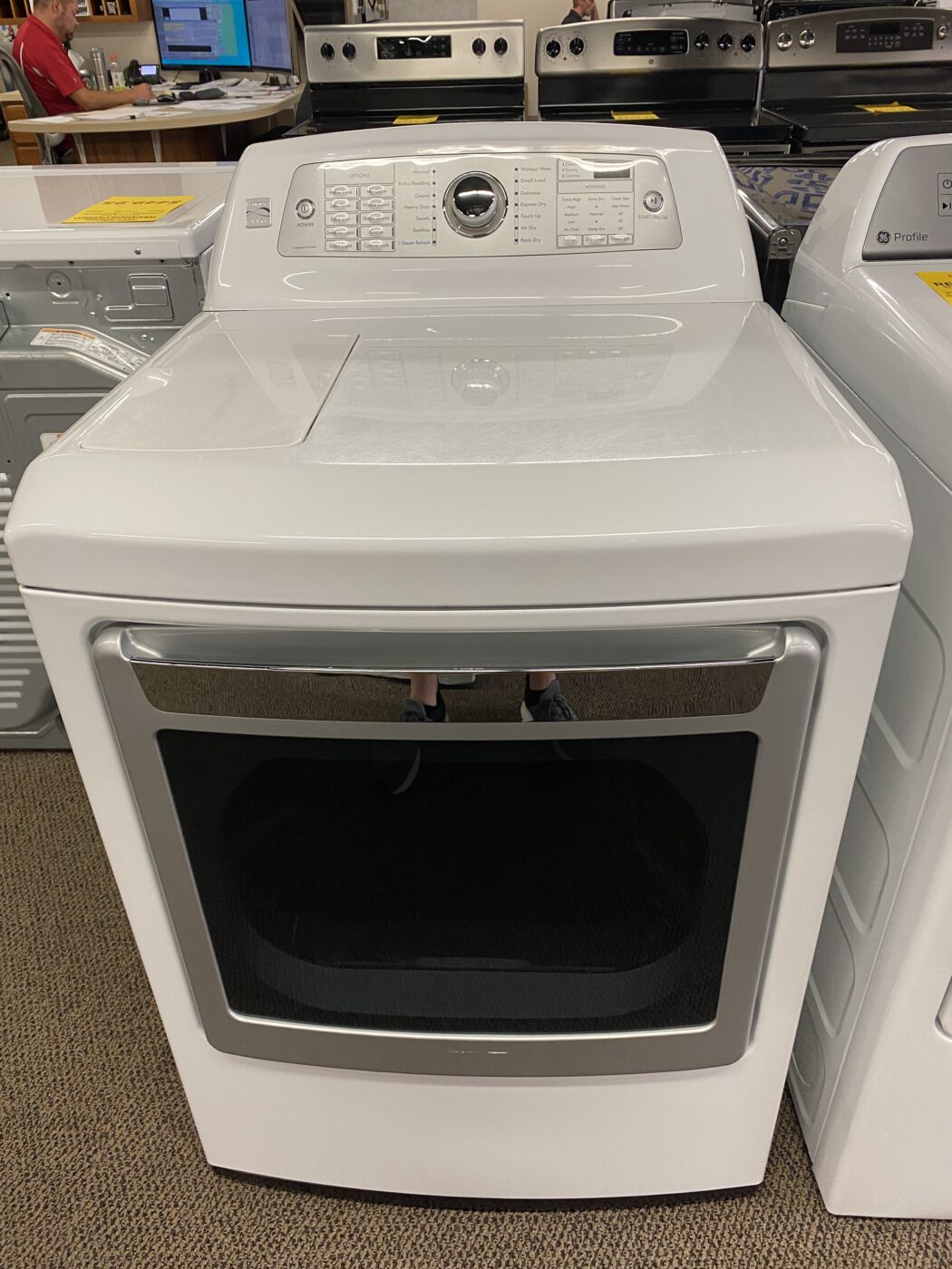 Reconditioned Kenmore 7.3 cu. ft. Electric Dryer with Steam Cycle (White)