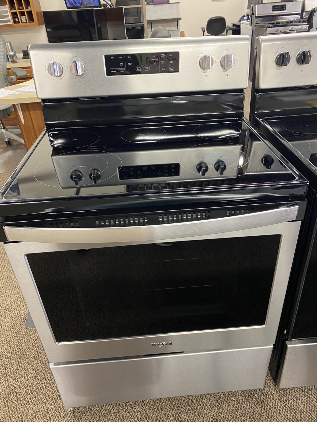 Reconditioned Whirlpool Smooth Top Electric Range (Stainless Steel)