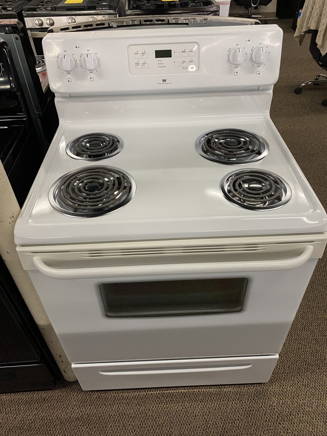 Reconditioned Frigidaire Coil Top Electric Range (White)