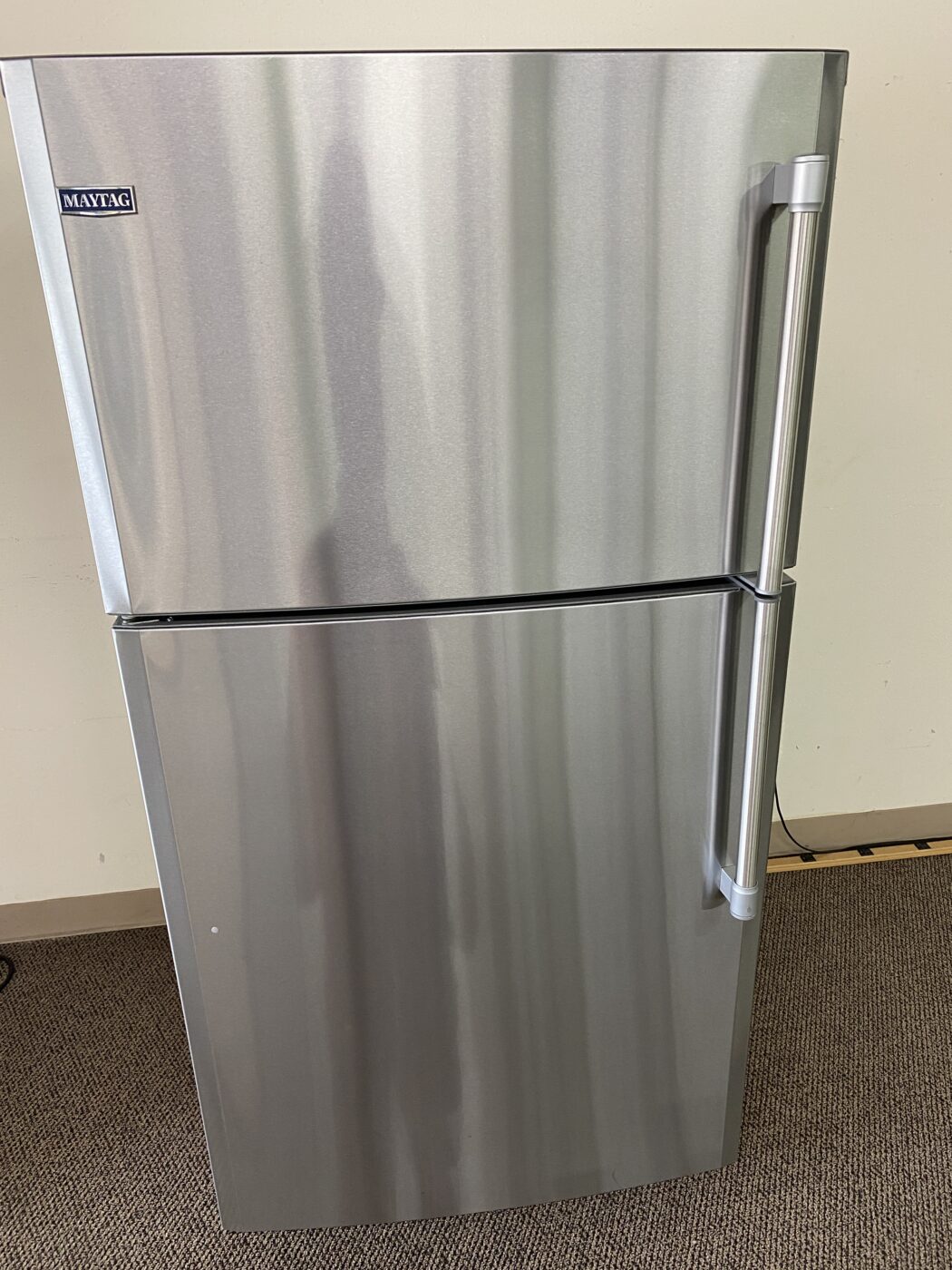 Reconditioned Maytag 21.2 cu. ft. Top Freezer Refrigerator (Stainless Steel)