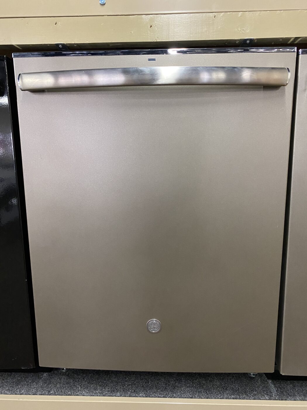 Reconditioned GE Dishwasher with with 3rd Rack and Stainless Steel Tub (Slate)