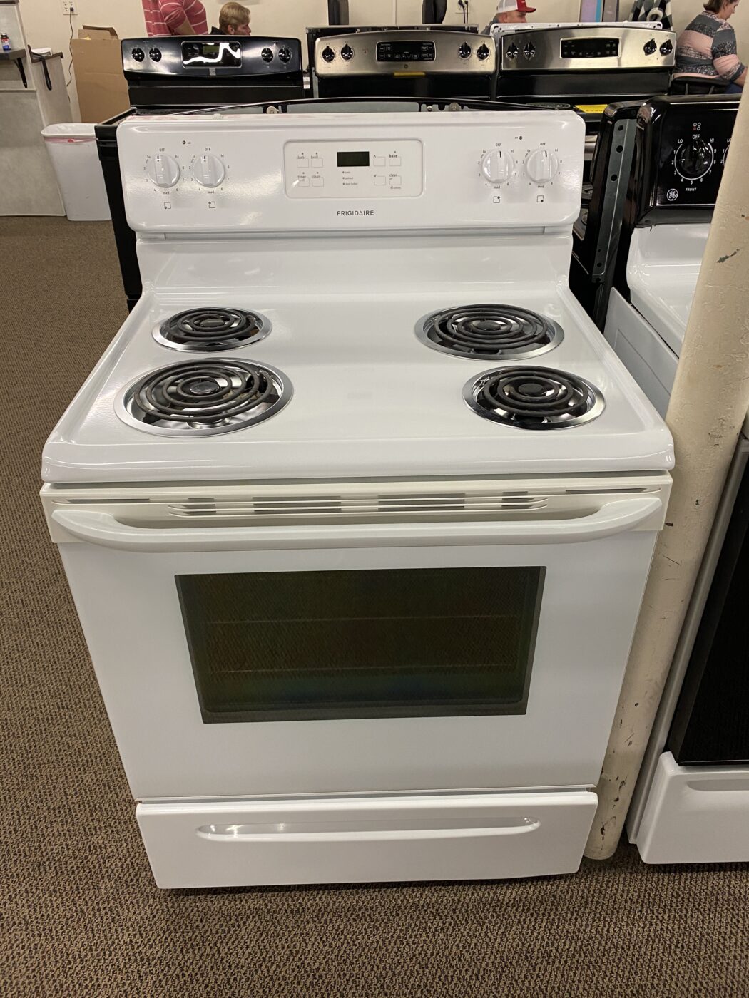 Reconditioned Frigidaire Coil Top Electric Range (White)