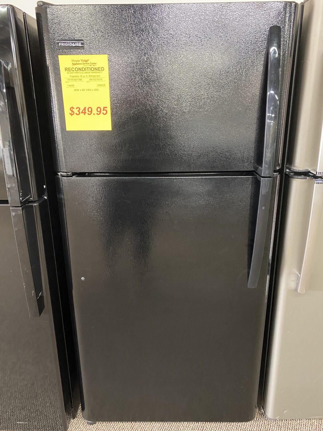 Reconditioned Frigidaire 18 cu. ft. Refrigerator (Black)