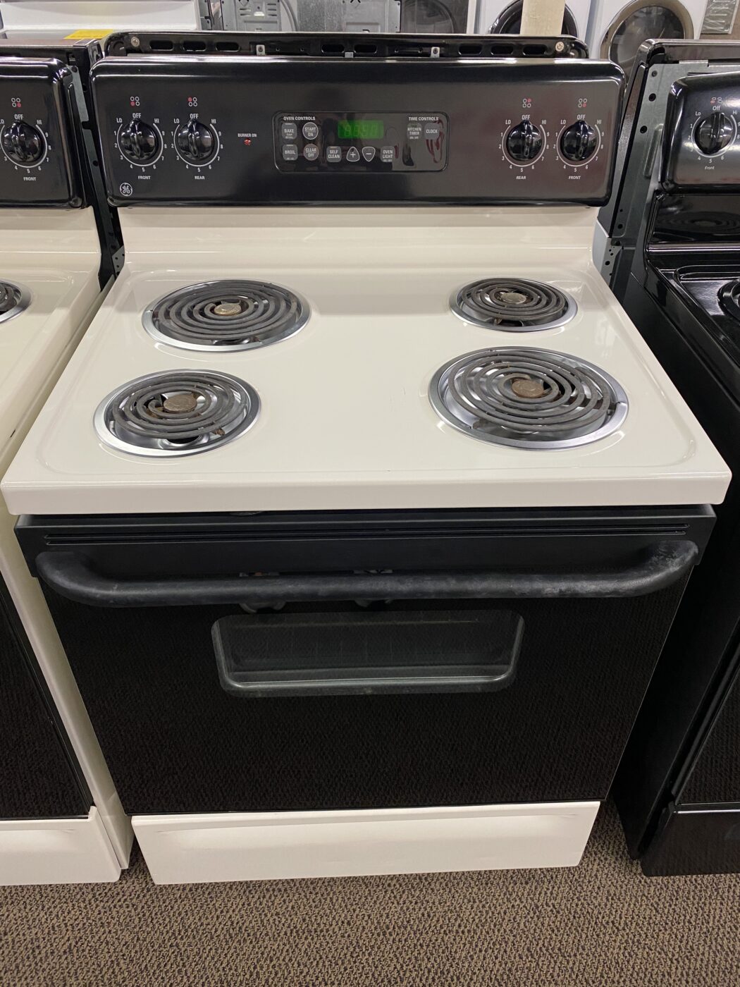 Reconditioned GE Coil Top Electric Range (Bisque)