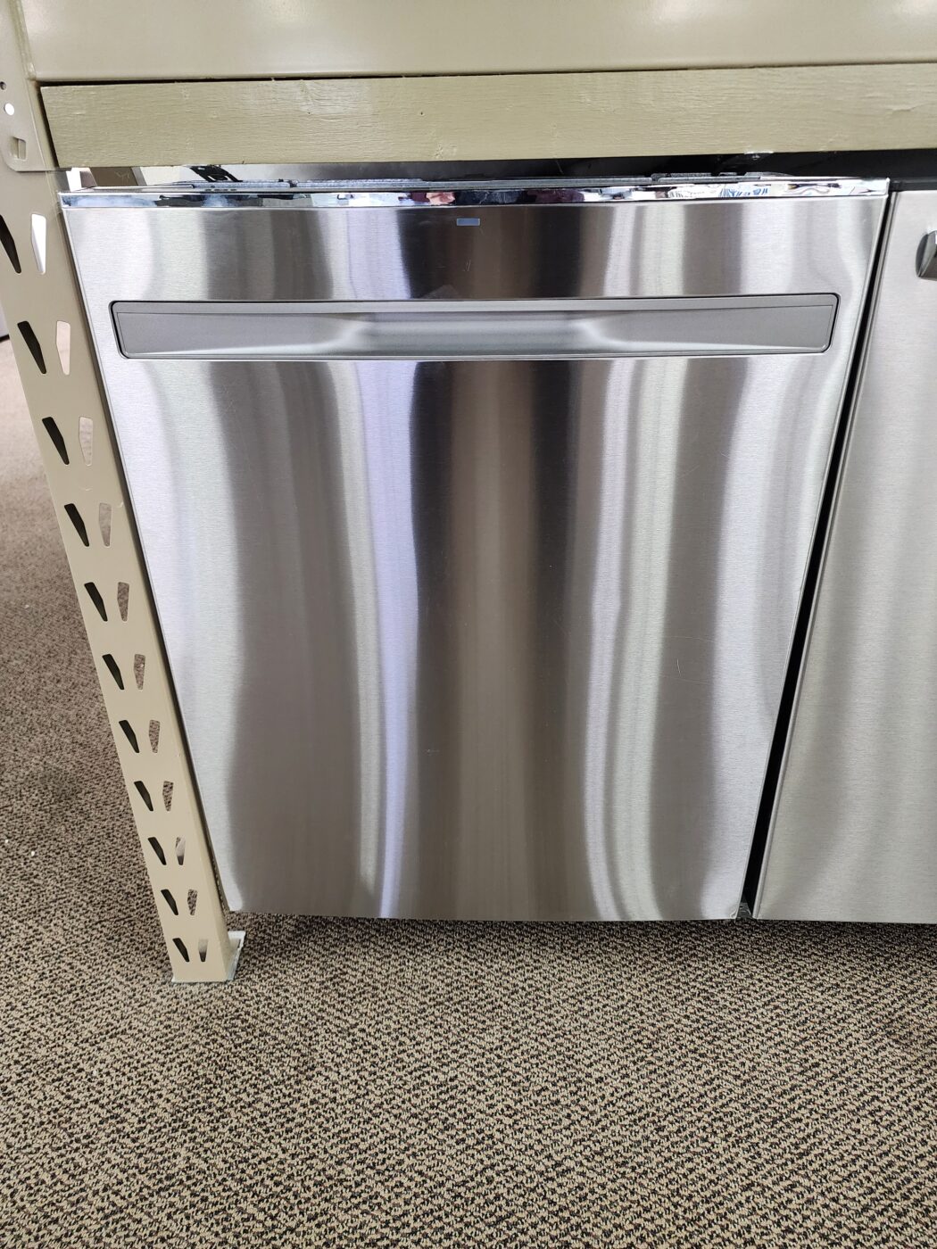 Reconditioned GE Dishwasher with Stainless Steel Tub (Stainless Steel)