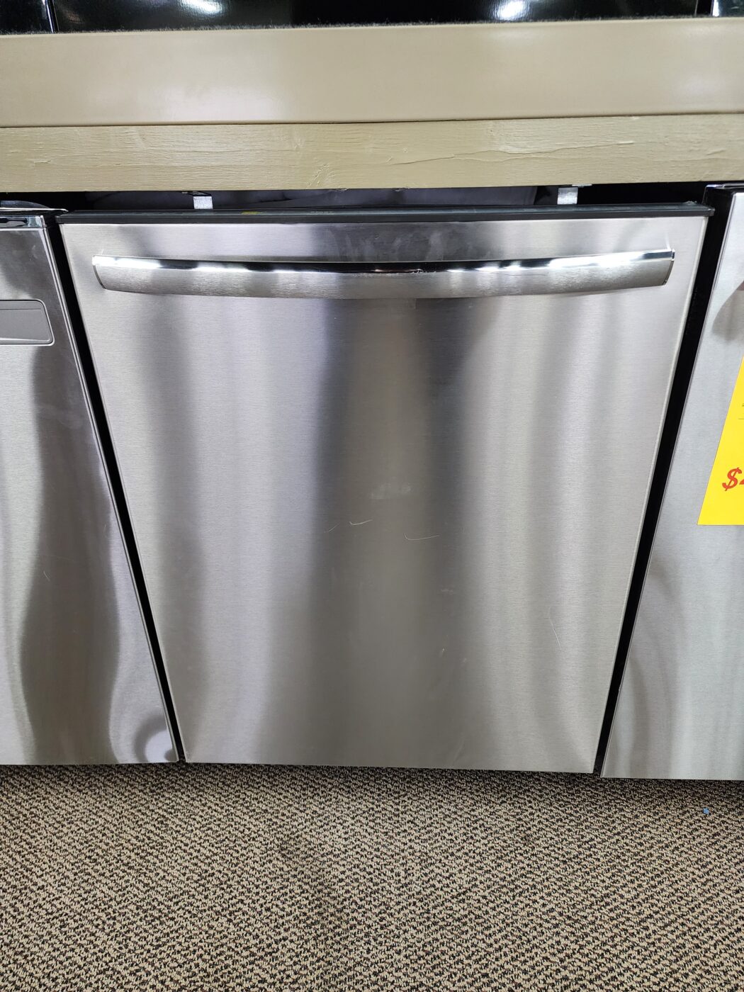 Reconditioned Frigidaire Dishwasher with Plastic Tub (Stainless Steel)