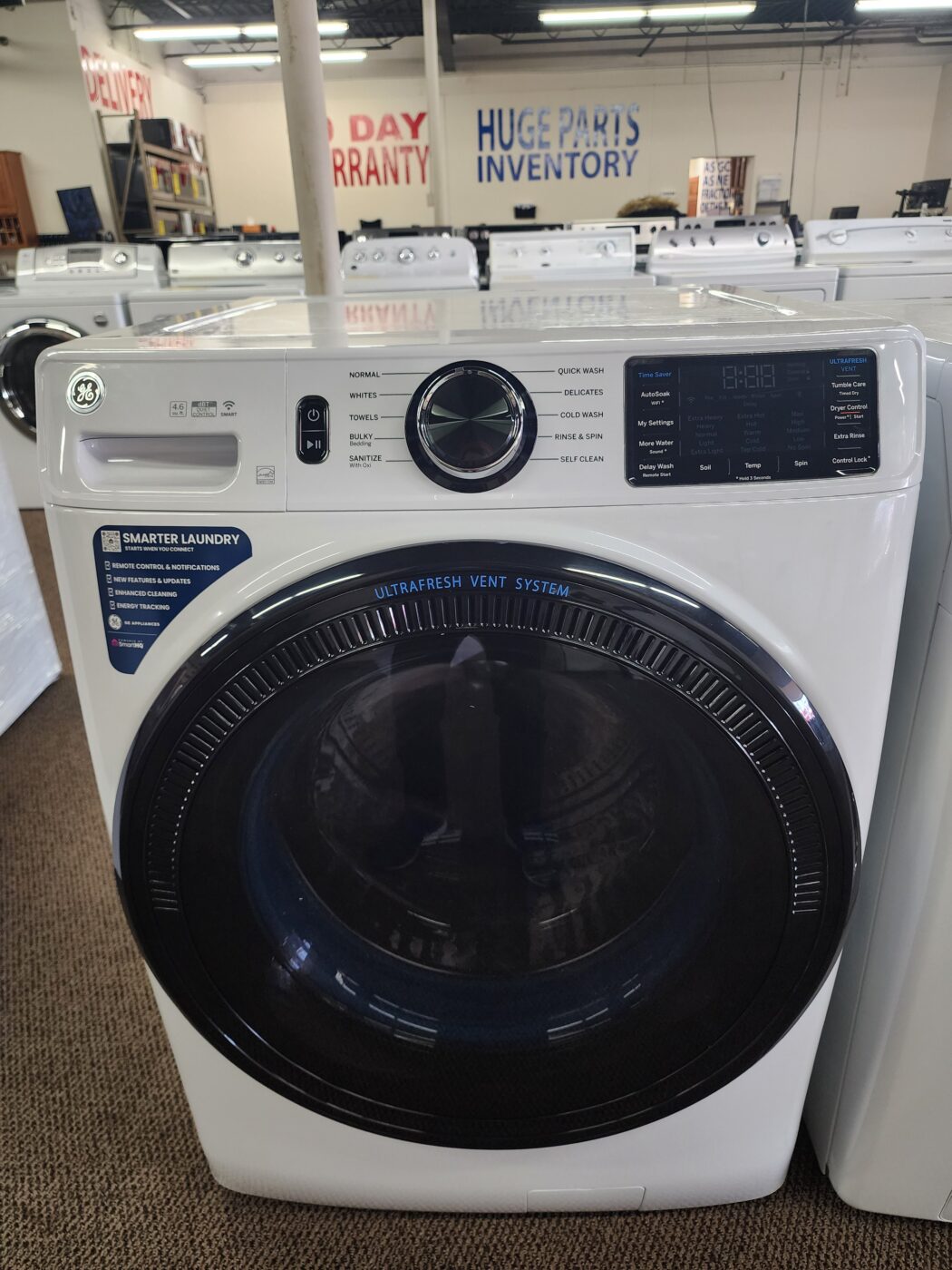 Reconditioned GE 4.6 cu. ft. Front Load Washer (White)