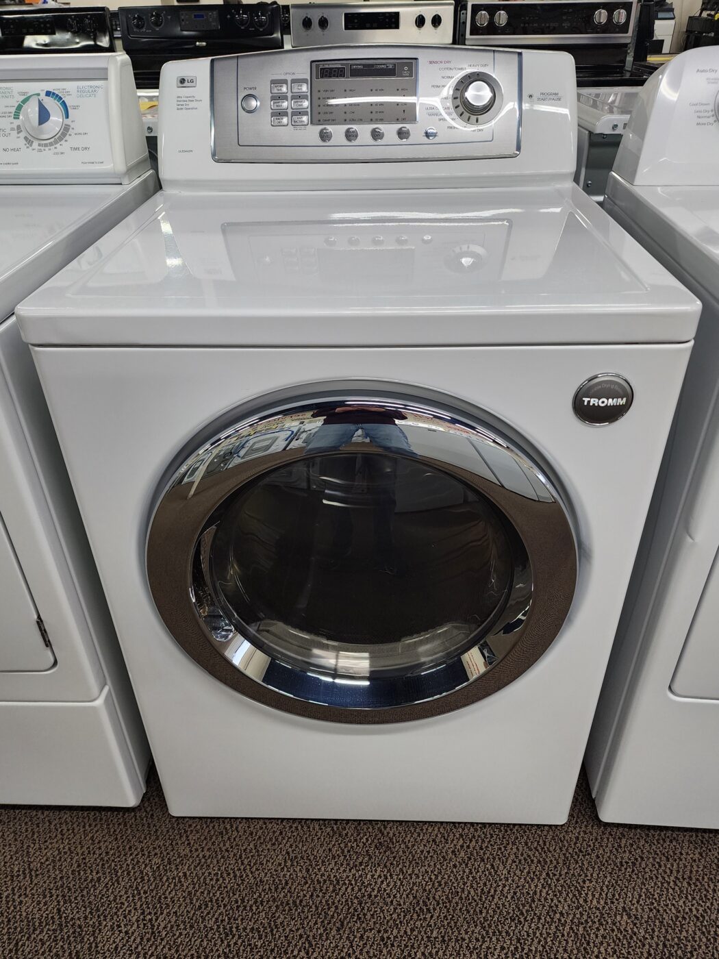Reconditioned LG 7.3 cu. ft. Electric Dryer (White)