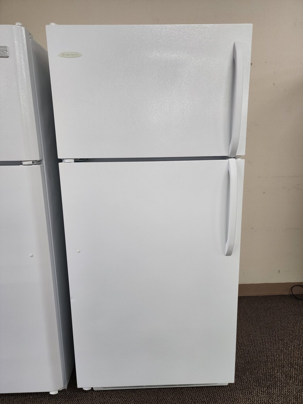 Reconditioned Frigidaire 18 cu. ft. Top-Mount Refrigerator (White)
