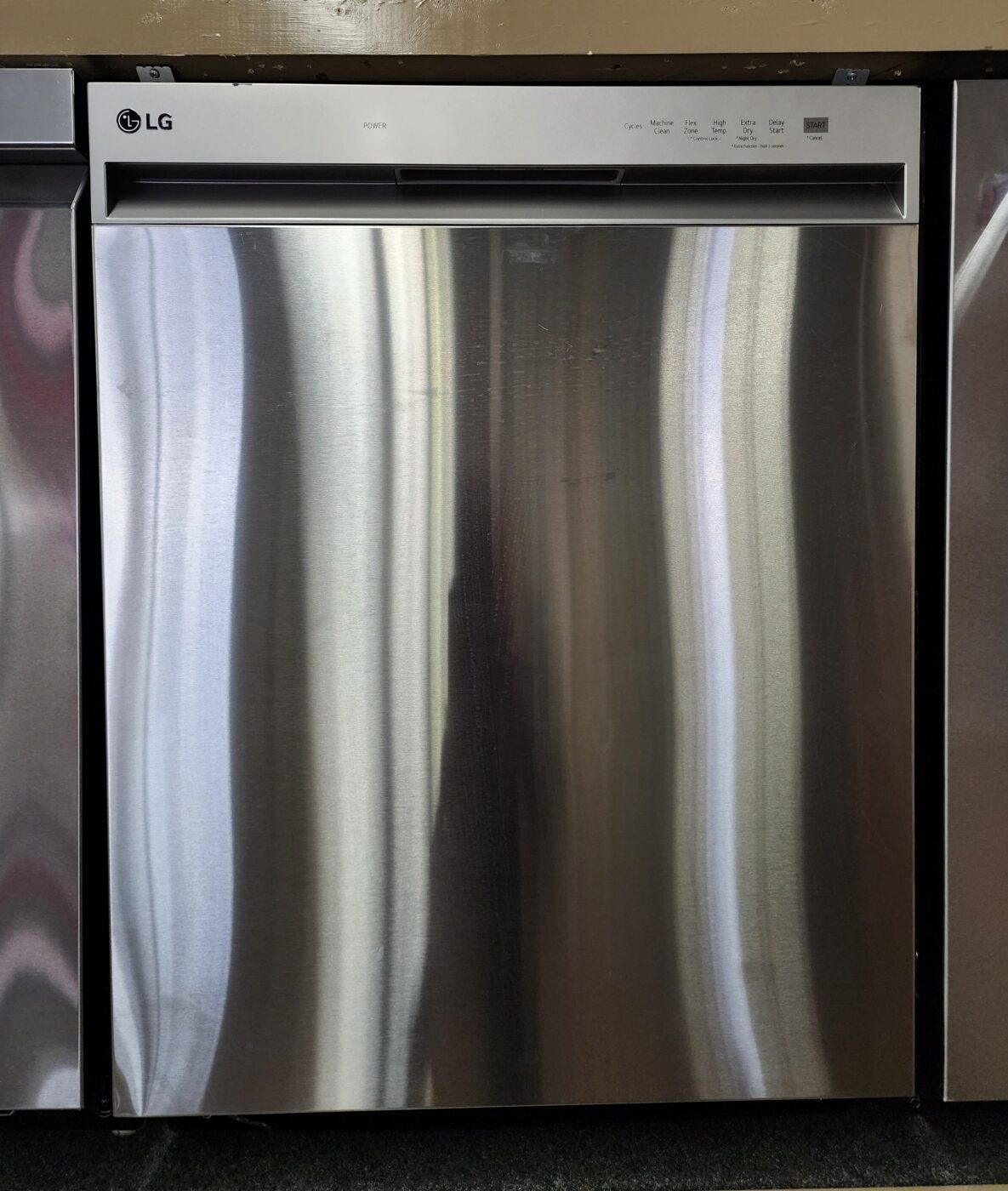 Reconditioned LG Dishwasher with Stainless Steel Tub (Stainless Steel)