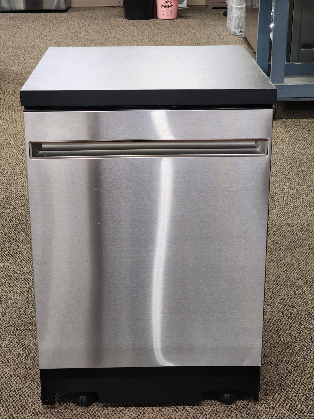 Reconditioned Portable GE Dishwasher with Stainless Steel Tub (Stainless Steel)