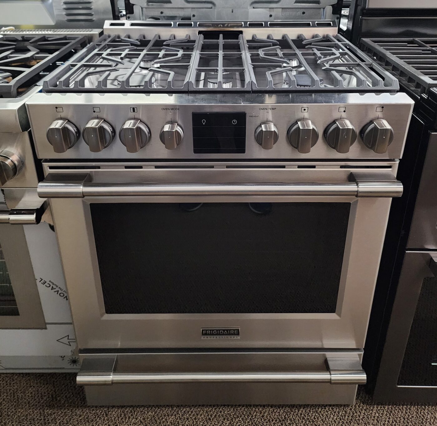 Reconditioned Frigidaire Gas Range with Convection (Stainless Steel)