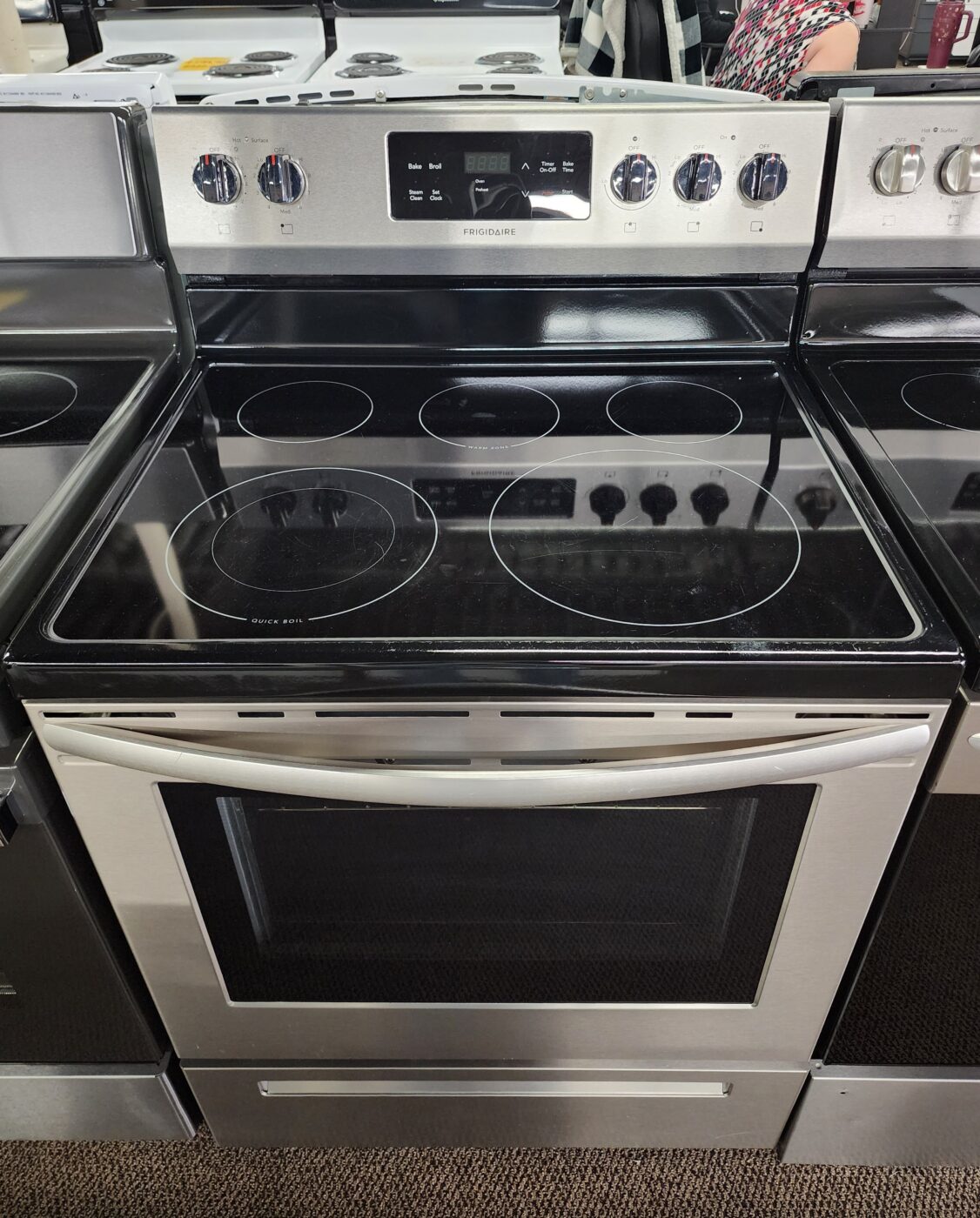 Reconditioned Frigidaire Smooth Top Electric Range (Stainless)