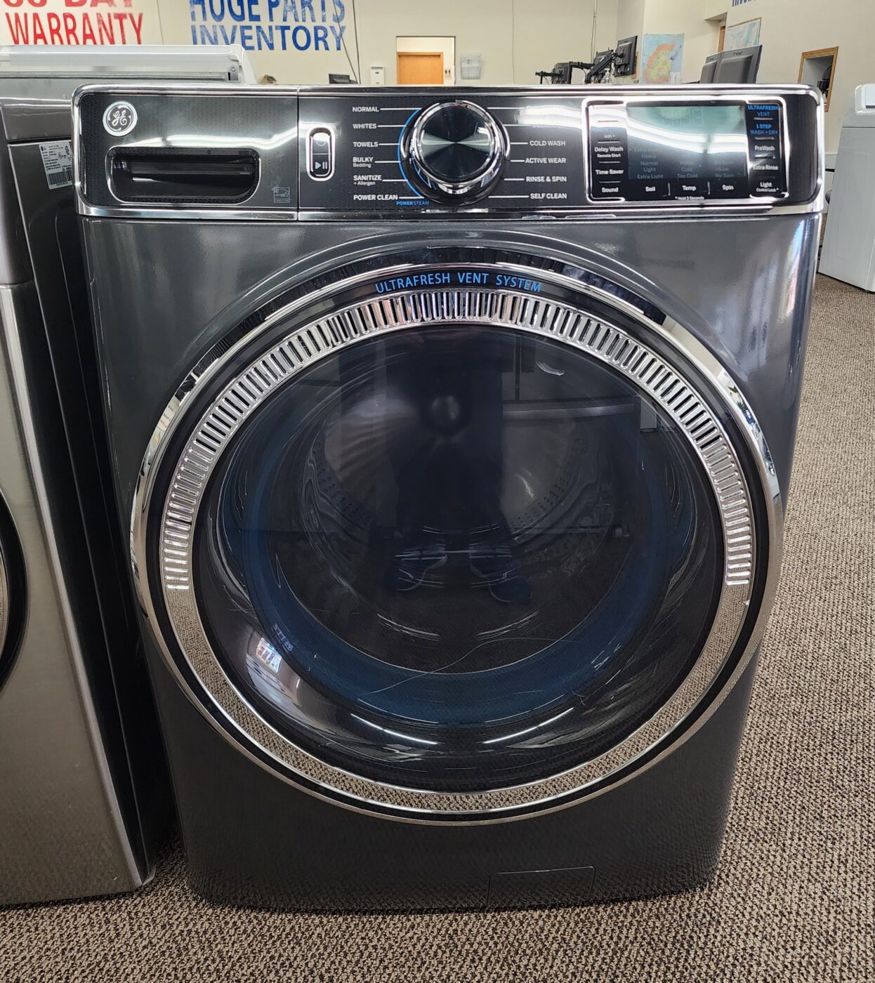 Reconditioned GE 5.0 cu. ft. Front Load Washer (Diamond Gray)