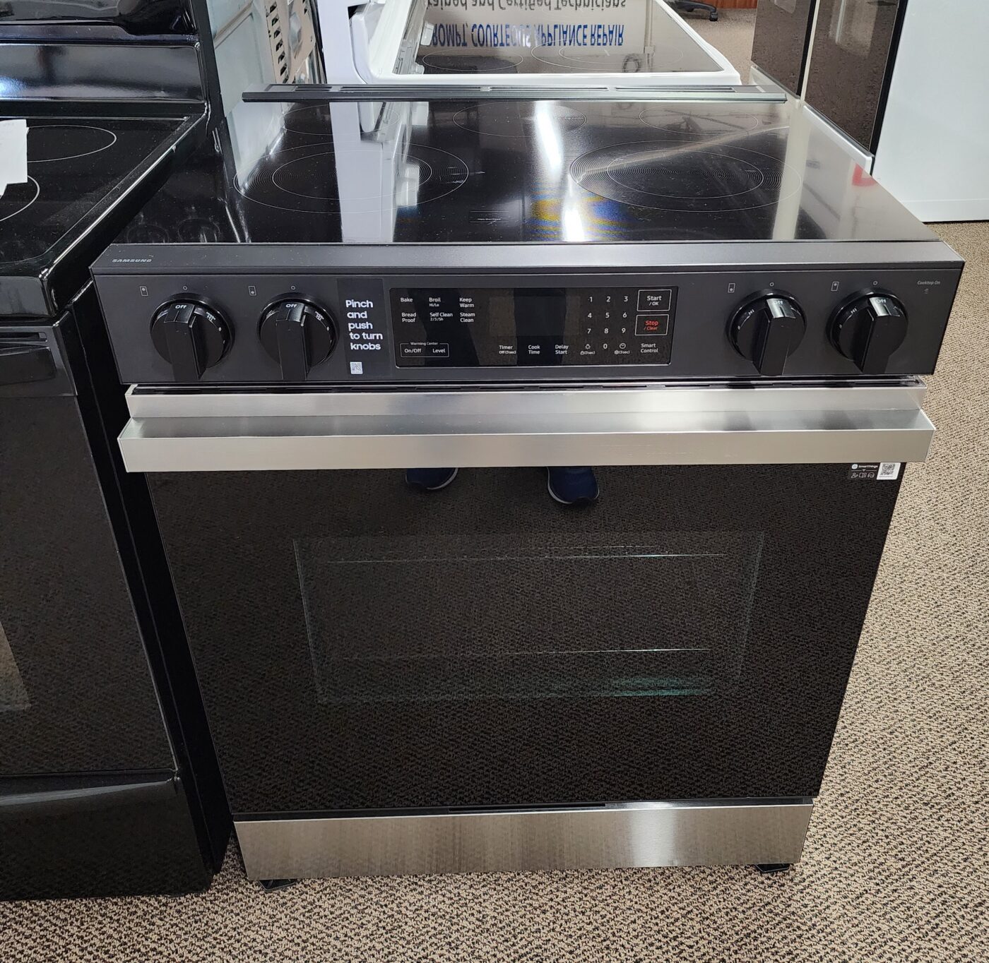 Reconditioned Samsung Smooth Top Electric Range (Stainless Steel)