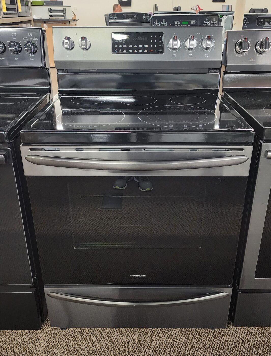 Reconditioned Frigidaire Smooth Top Electric Range (Stainless)