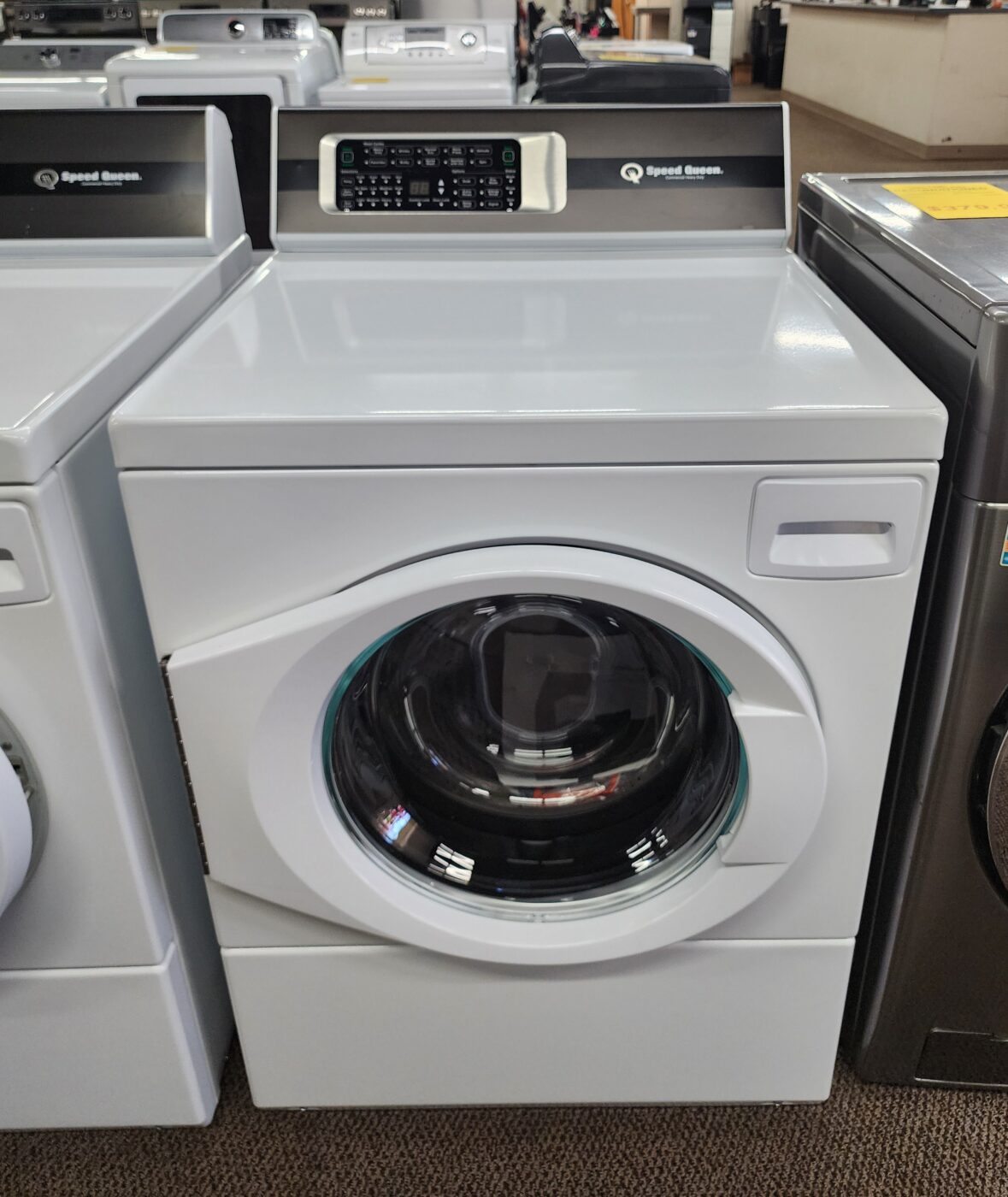 Reconditioned Speed Queen 3.5 cu. ft. Front Load Washer (White)