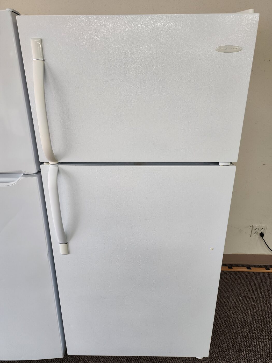 Reconditioned Frigidaire 18.2 cu. ft. Top-Mount Refrigerator (White)