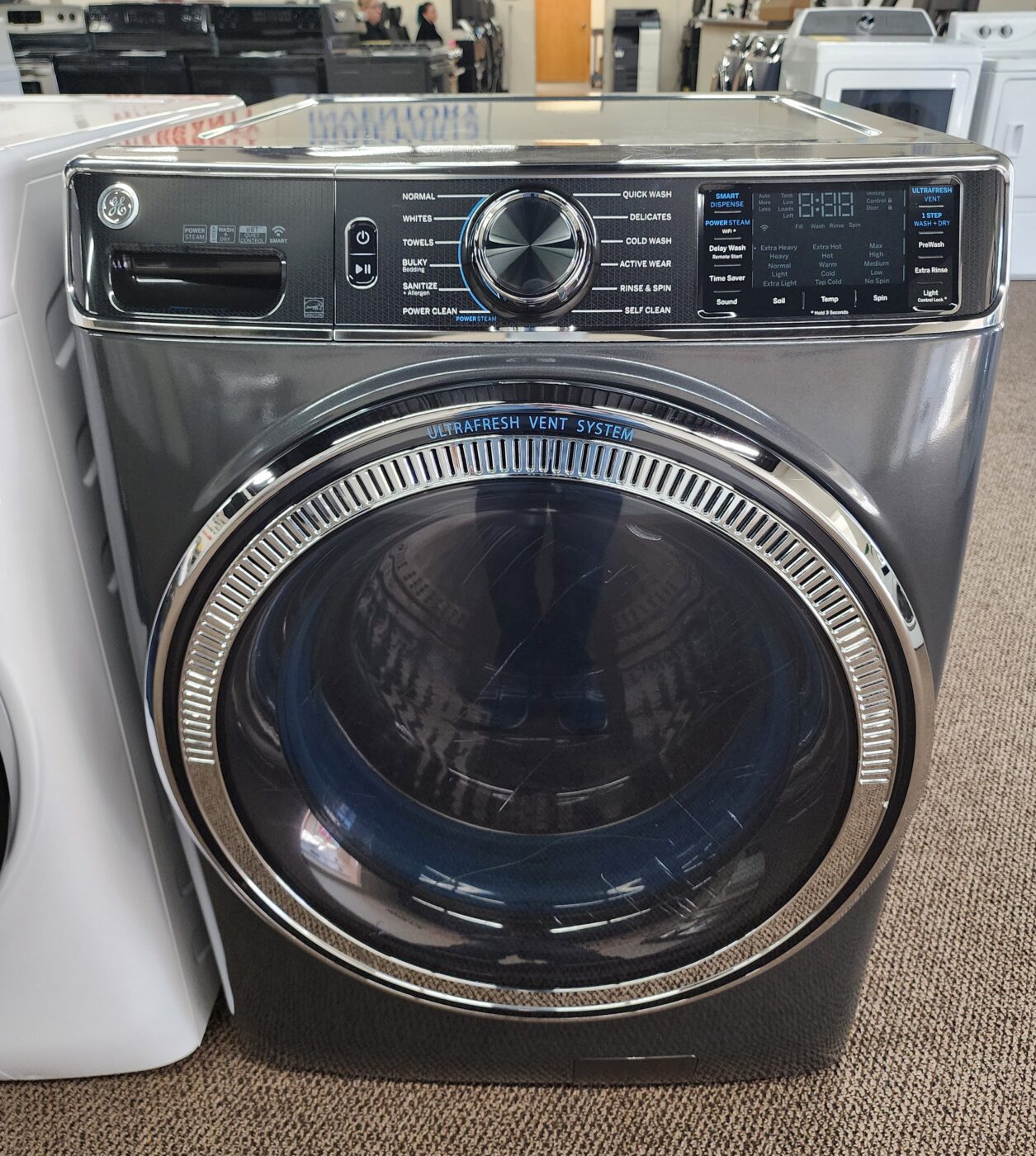 Reconditioned GE 5.0 cu. ft. Front Load Washer (Diamond Gray)